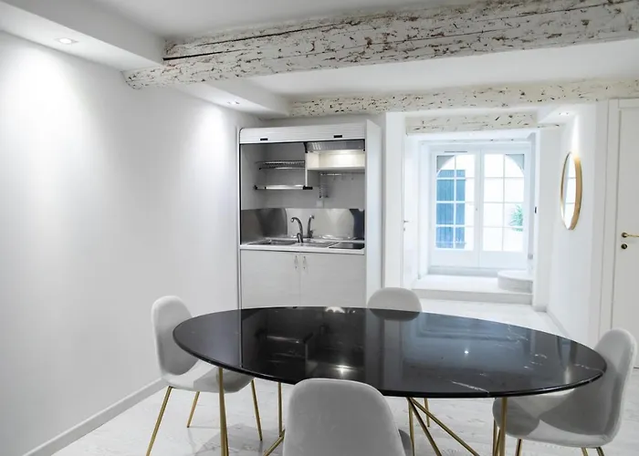 Апартаменти Maison Elenoire Сен-Тропе